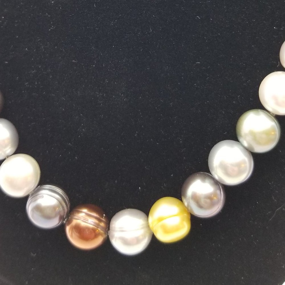 Cultured Pearl Necklace - Picture 7 of 7
